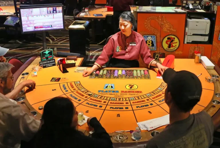 2025年最新百家乐游戏趋势,涵盖线上与线下玩法,助力玩家掌握致胜策略,提升游戏体验。